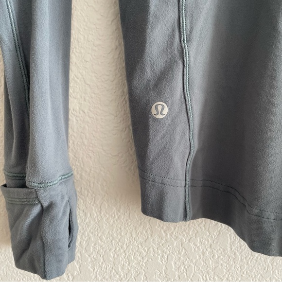 Lululemon Warm Stabilizer 1/2 Zip Hoodie Blue Charcoal Sz 2 Rulu Running - Picture 7 of 13